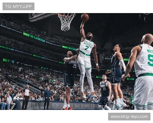 加内特挡拆拉开空间提升效率，助凯尔特人攻防转换核心