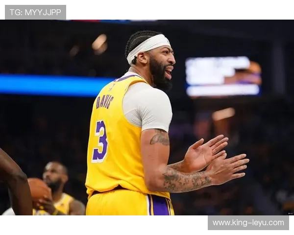 安东尼·戴维斯篮下强攻拉开与内线防守效率的鲜明差距