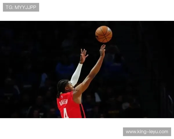 杰伦·格林利用突破创造投篮空间提升关键时刻得分效率